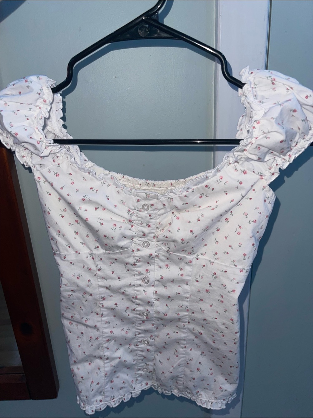 Hollister White Floral Button-Front Puff Sleeve Top🌸🤍